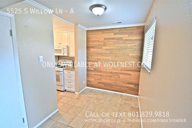 Building Photo - 5525 S Willow Ln