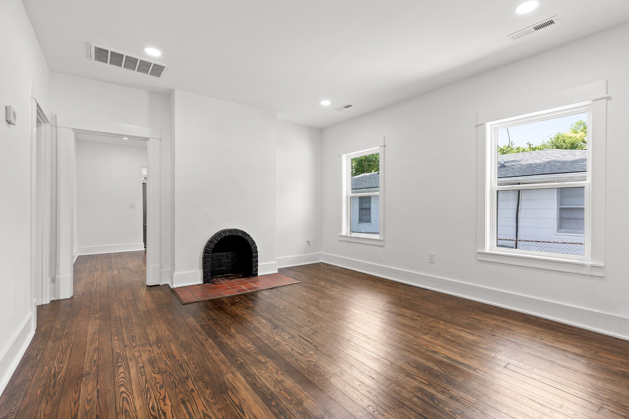 Building Photo - 1308 S Lyerly St