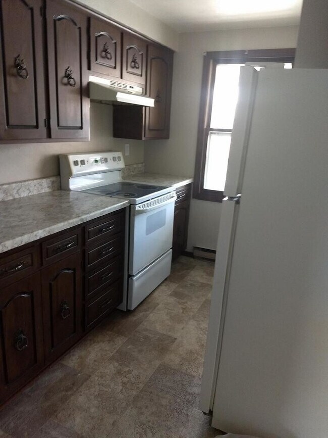 Building Photo - 1720 Badger Street