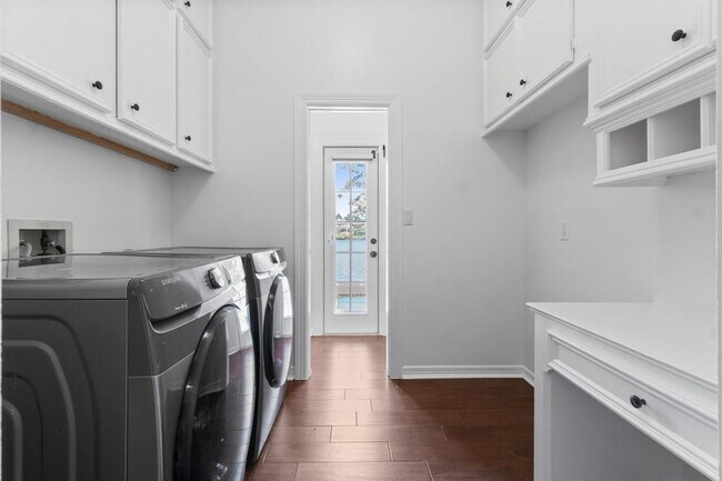 Building Photo - 23 Pleasure Cove Dr