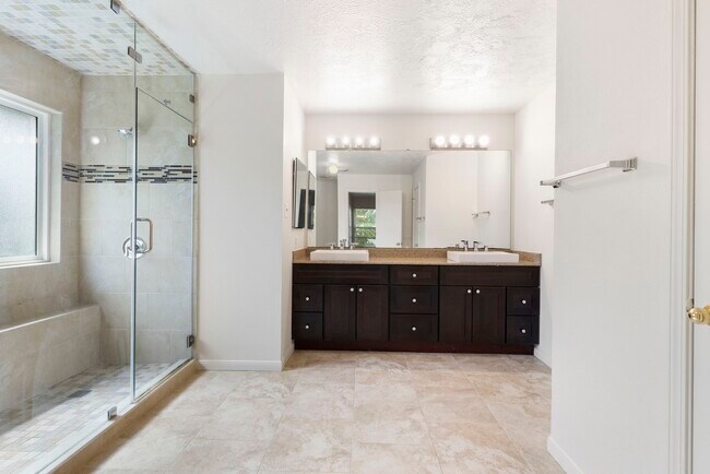 Building Photo - 21610 Bluebonnet Meadow Ln