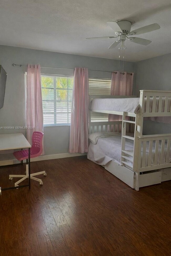 Building Photo - 9260 Bay Harbor Terrace