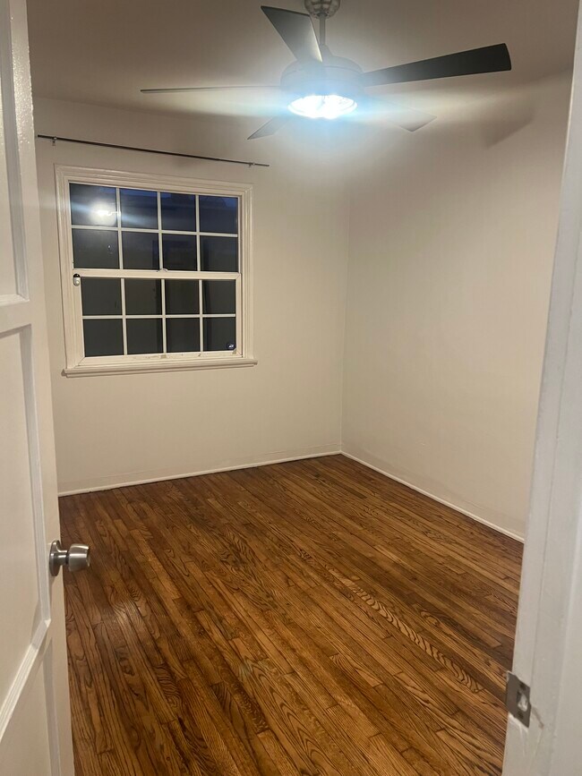 Building Photo - 2822 7th Ave