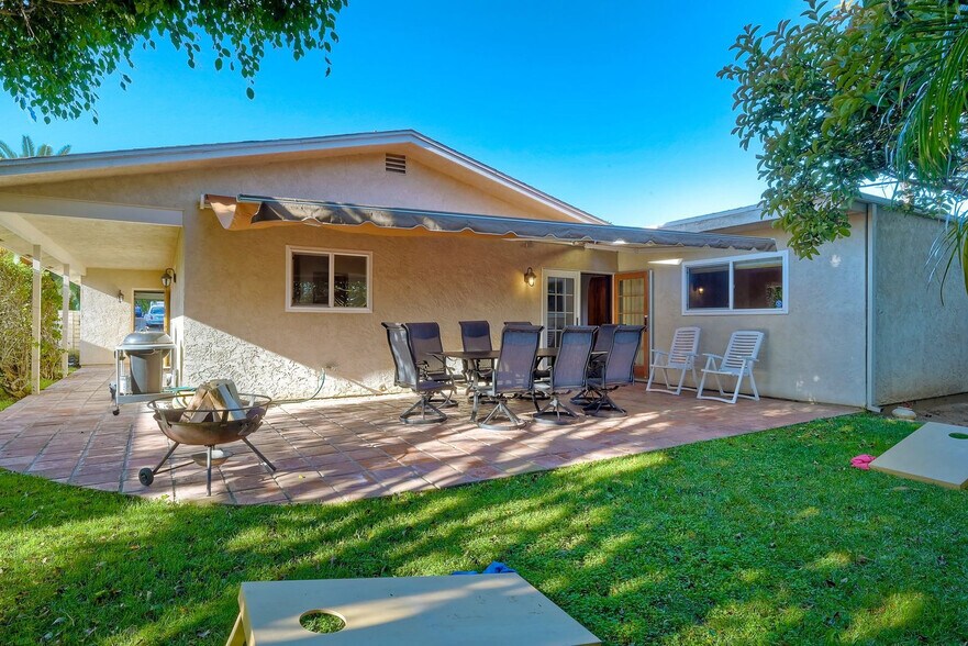 Building Photo - 5100 El Arbol Dr