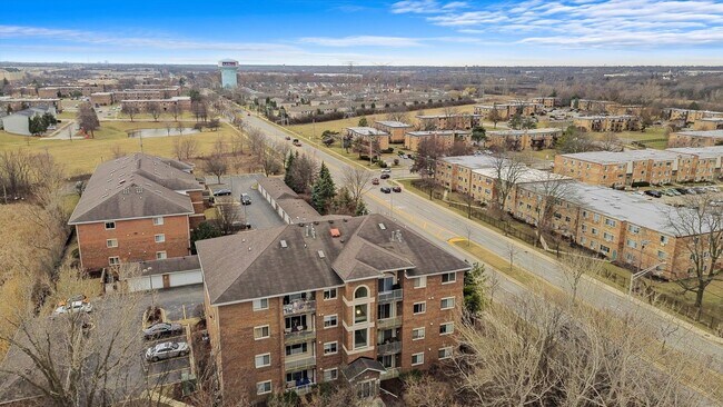 Building Photo - 941 N Swift Rd