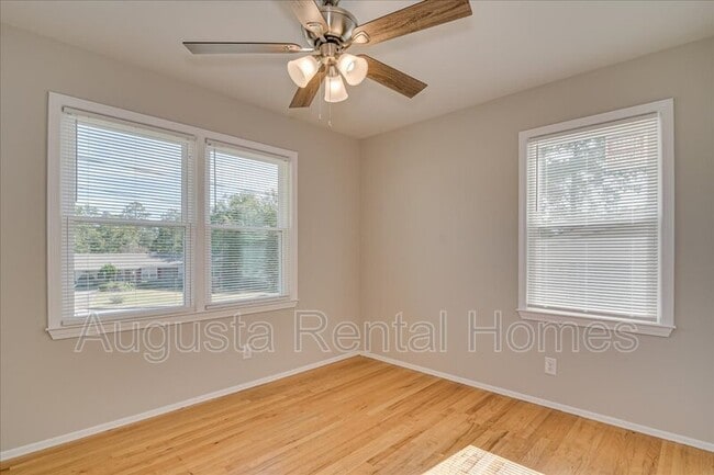 Building Photo - 3210 Trailwood Ct