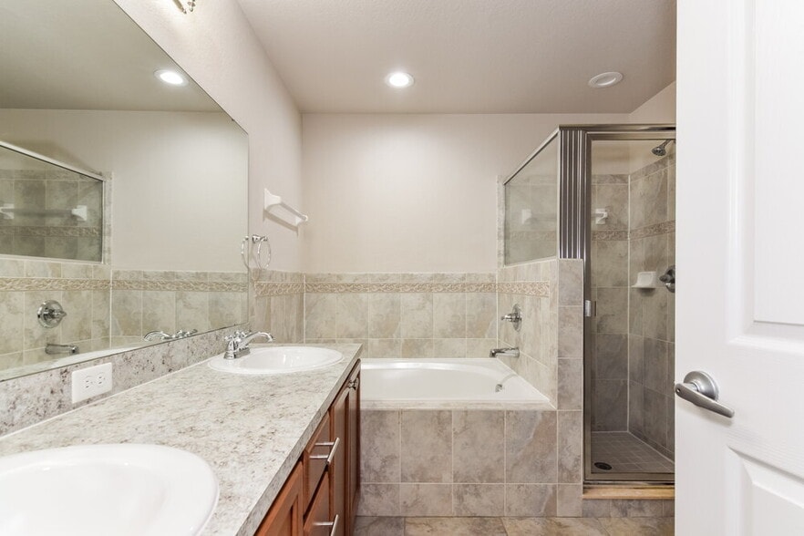 Building Photo - 34835 Redding Ln