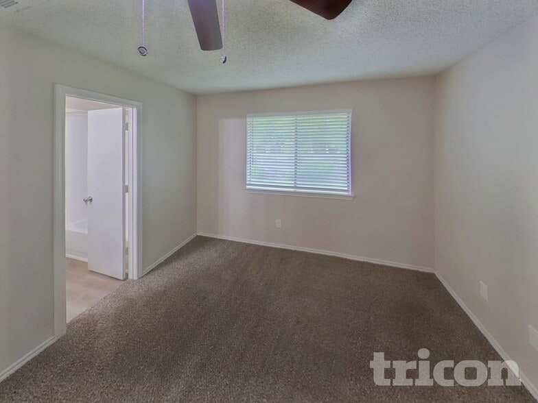 Building Photo - 133 Brockway Dr