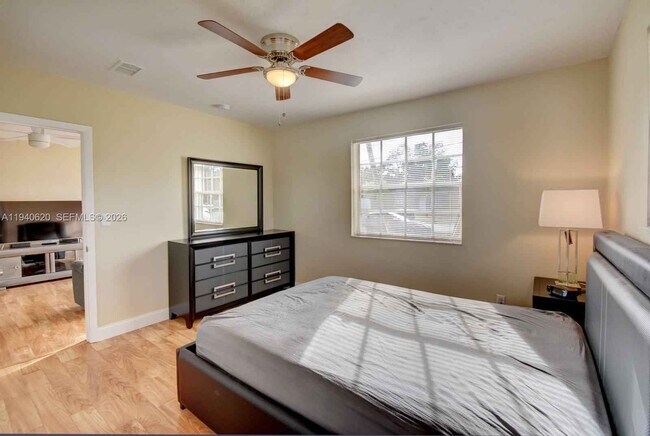 Building Photo - 3531 SW 36th St