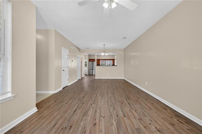 Building Photo - 1471 Riverrock Trail SW