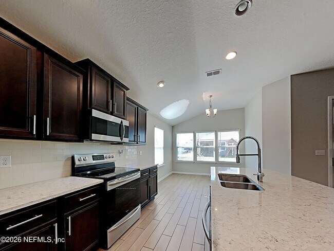 Building Photo - 15662 Chir Pine Dr