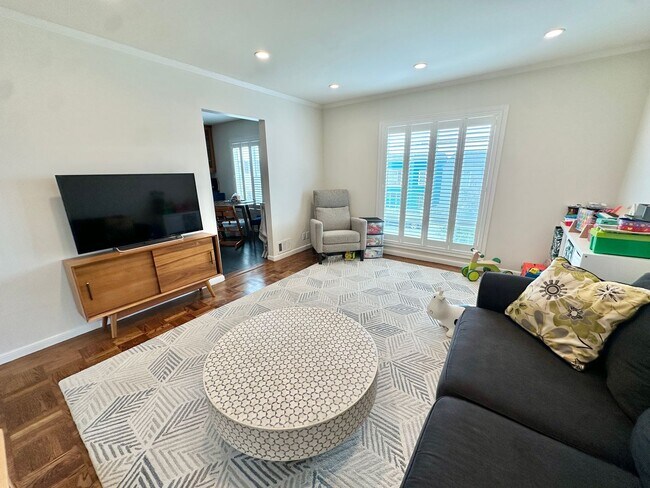 Building Photo - Lovely 3bd/2bth Home in The Sunset