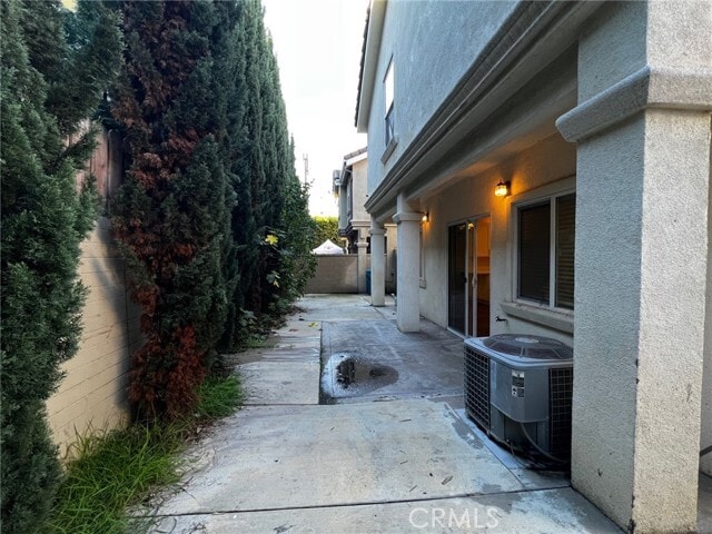 Building Photo - 13768 Cordary Ave