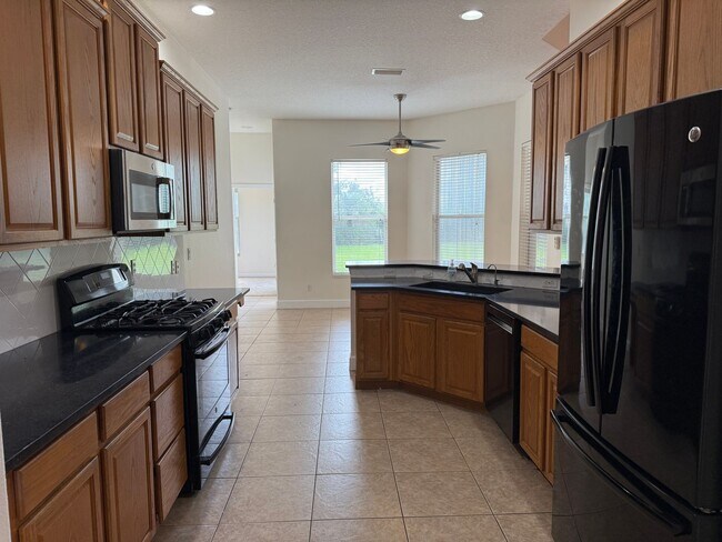 Building Photo - 4 Bedroom 3 Bath Single Family Home Laurel...