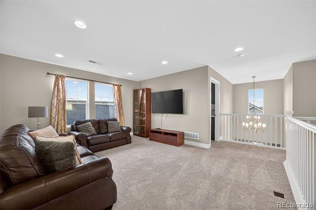 Building Photo - 6738 Club Villa Rd