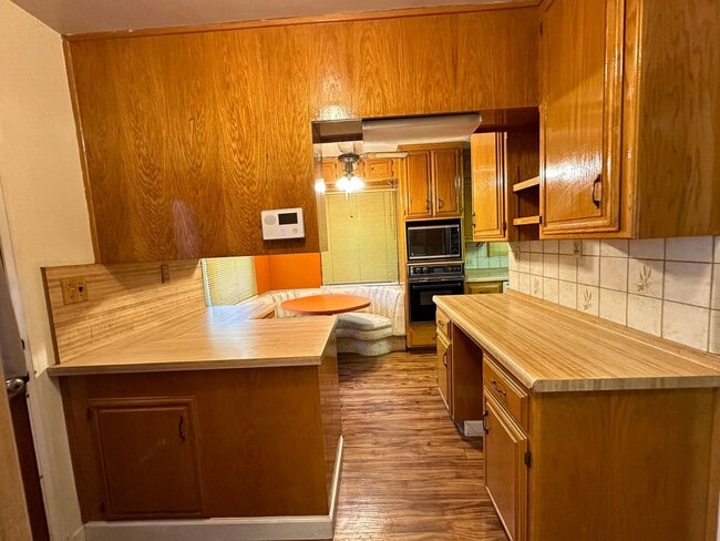 Building Photo - Charming 2-Bedroom Home in Oleander