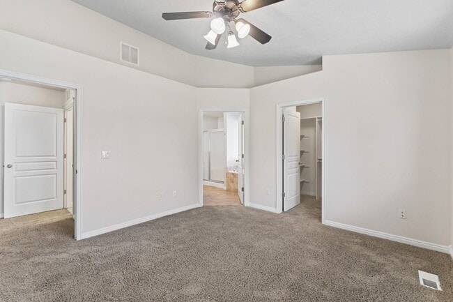 Building Photo - 1770 W Bellagio Dr