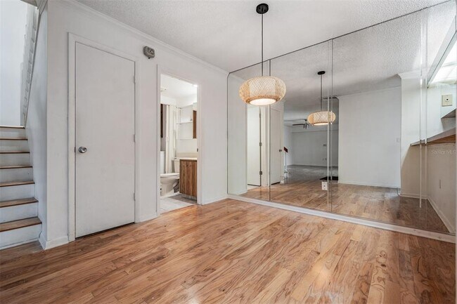 Building Photo - 2710 4th Ct