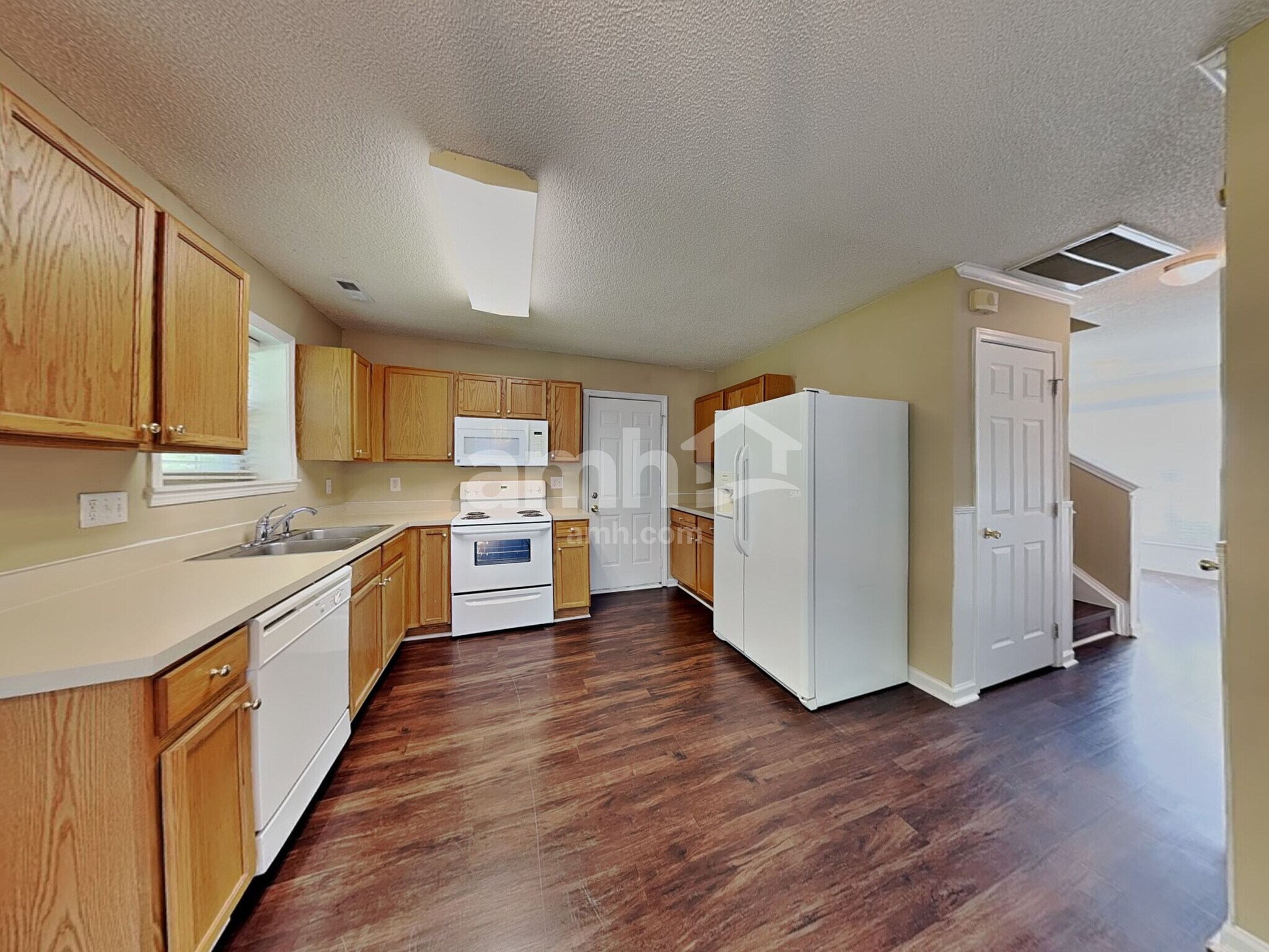 Building Photo - 706 Bellmeade Bay Dr