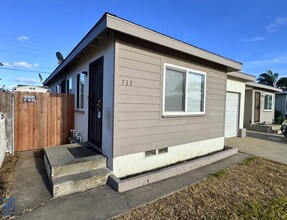 Building Photo - Woodlawn