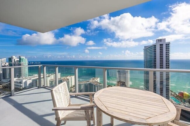 Building Photo - 4010 S Ocean Dr