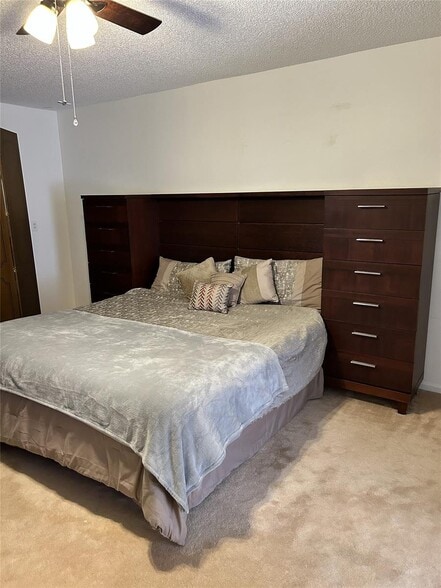 Building Photo - 3121 N Palm Aire Dr