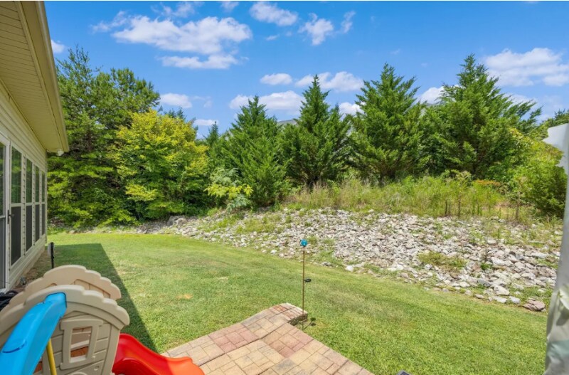 Building Photo - 6125 E McMillan Creek Dr