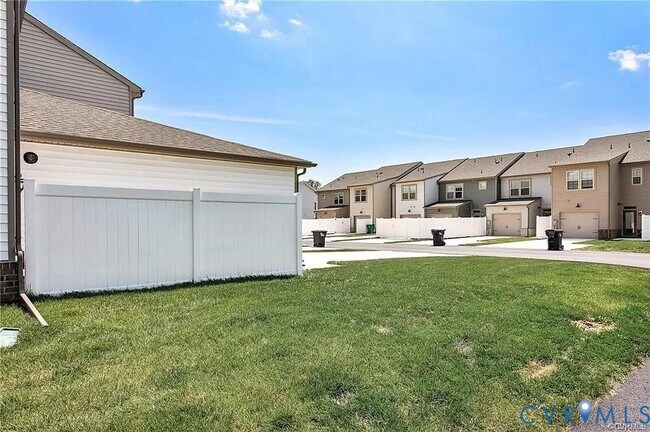 Building Photo - 10801 Porter Park Ln
