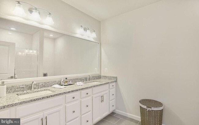 Building Photo - 23235 Milltown Knoll Square