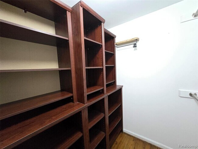 Building Photo - 18041 Fairway