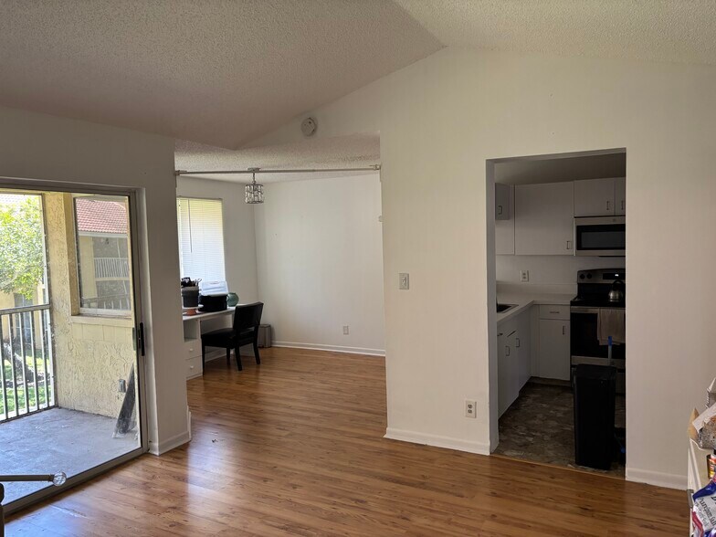 Building Photo - 1108 Coral Club Dr