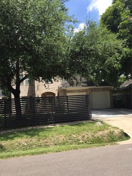 Building Photo - 6507 Sidney St