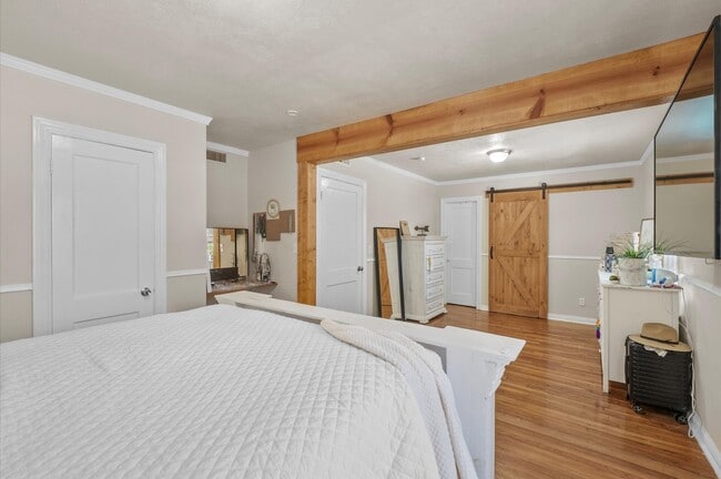 Building Photo - 1106 Oriole Ln