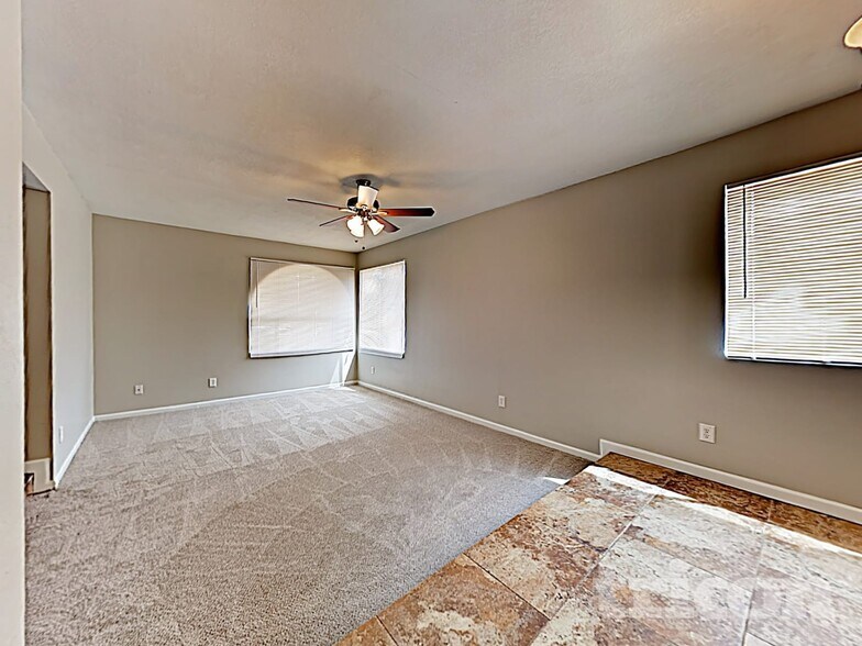 Building Photo - 6317 W Desert Hills Dr