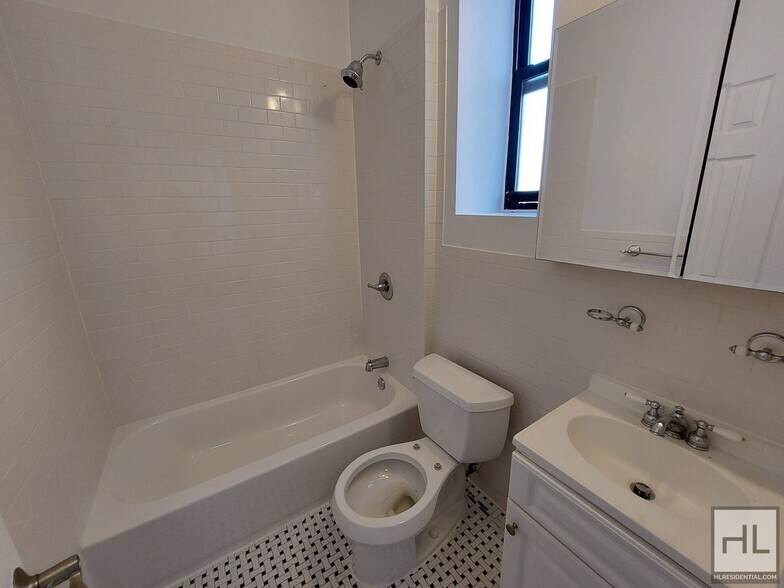 Building Photo - WEST 72 STREET