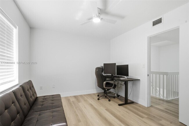 Building Photo - 8855 SW 131st Ct