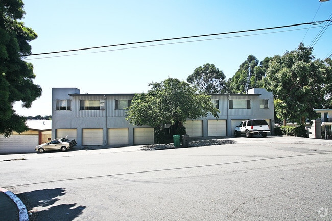 Building Photo - Off Broadway Apartments