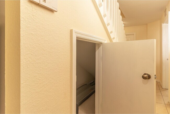 Building Photo - 2214 NW 135th Terrace