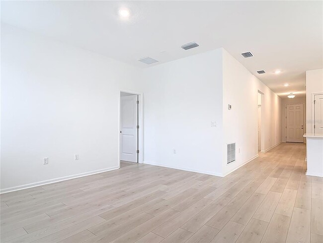 Building Photo - 2950 SUPERMARINE Rd