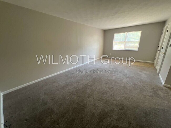 Building Photo - 1310 Millerwood Dr