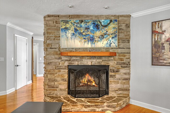 Building Photo - 10780 Anderson Ln
