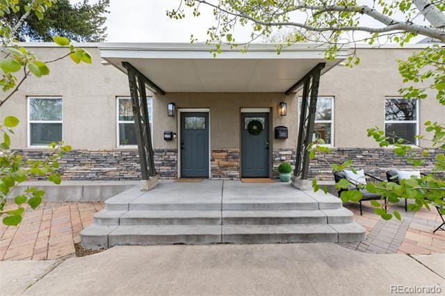 Building Photo - 3220 W 24th Ave