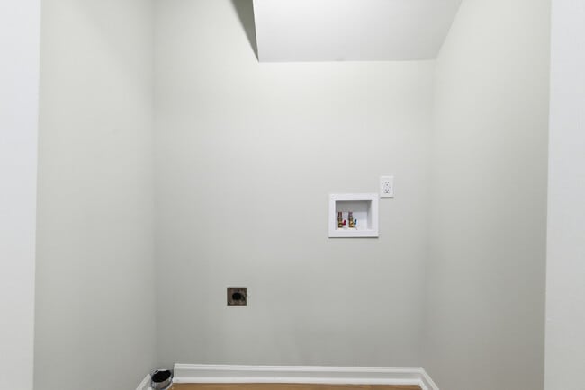 Building Photo - 961 17th St