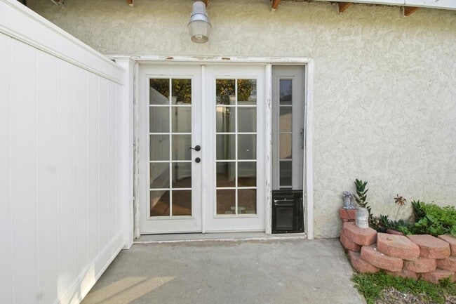 Building Photo - 15515 Harvest Ave