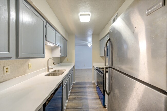 Building Photo - 6500 Sands Point Dr