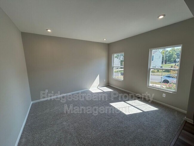 Building Photo - 1161 Elloway Pl