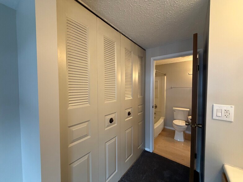 Building Photo - 148 Ligonier Ln