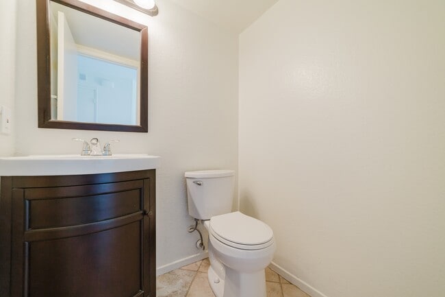 Building Photo - 4154 Baycliff Way