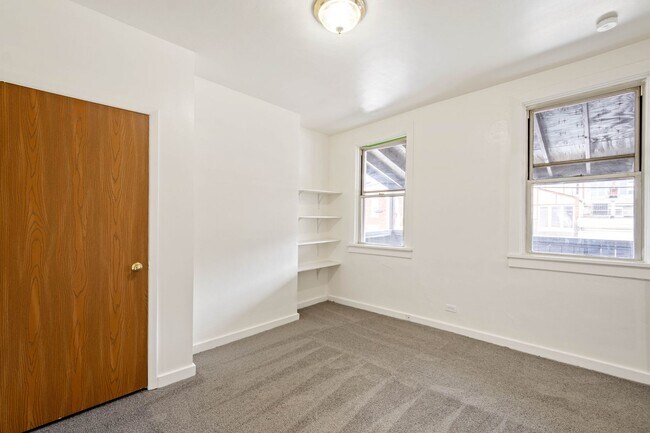 Building Photo - 129 S 18th St