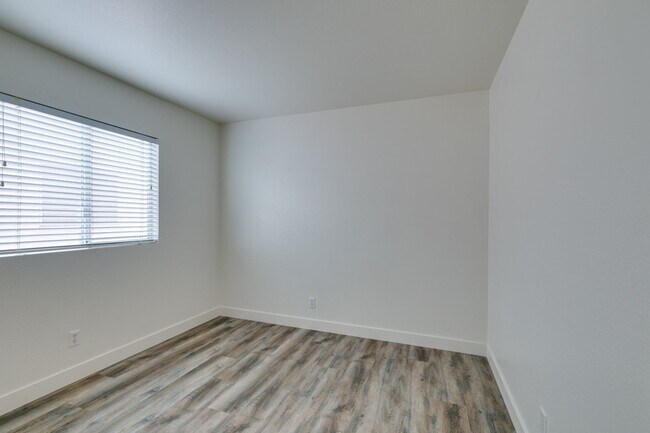 Building Photo - Single story home - NO HOA